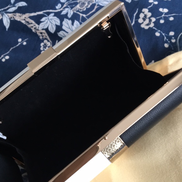 Clutch - Picture 4 of 4